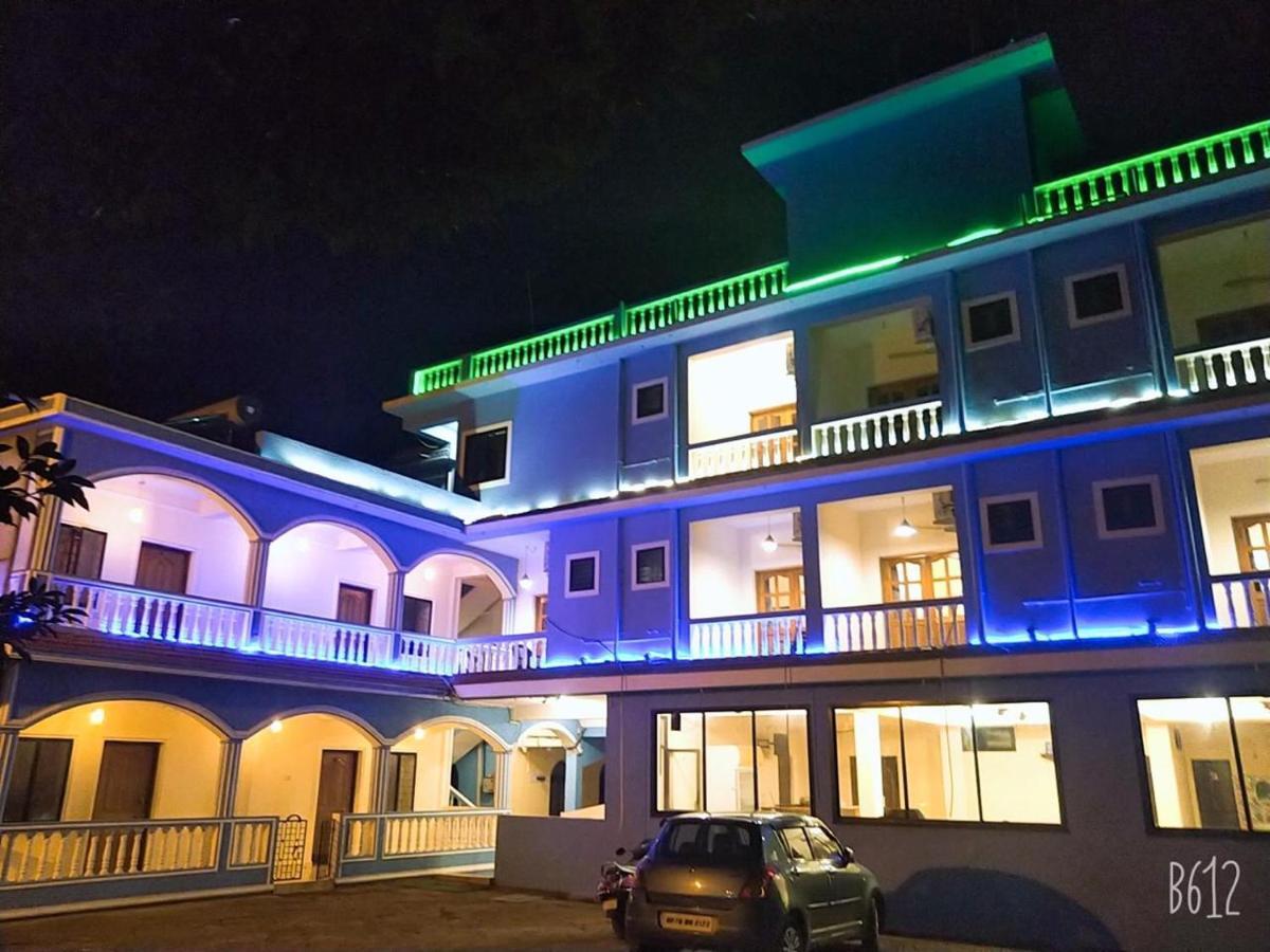 Dom'S Inn Калангуте Екстериор снимка
