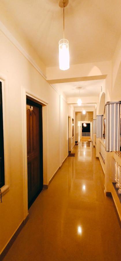 Dom'S Inn Калангуте Екстериор снимка